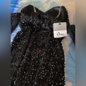 New dress for girls, color black, size small , brand ocean